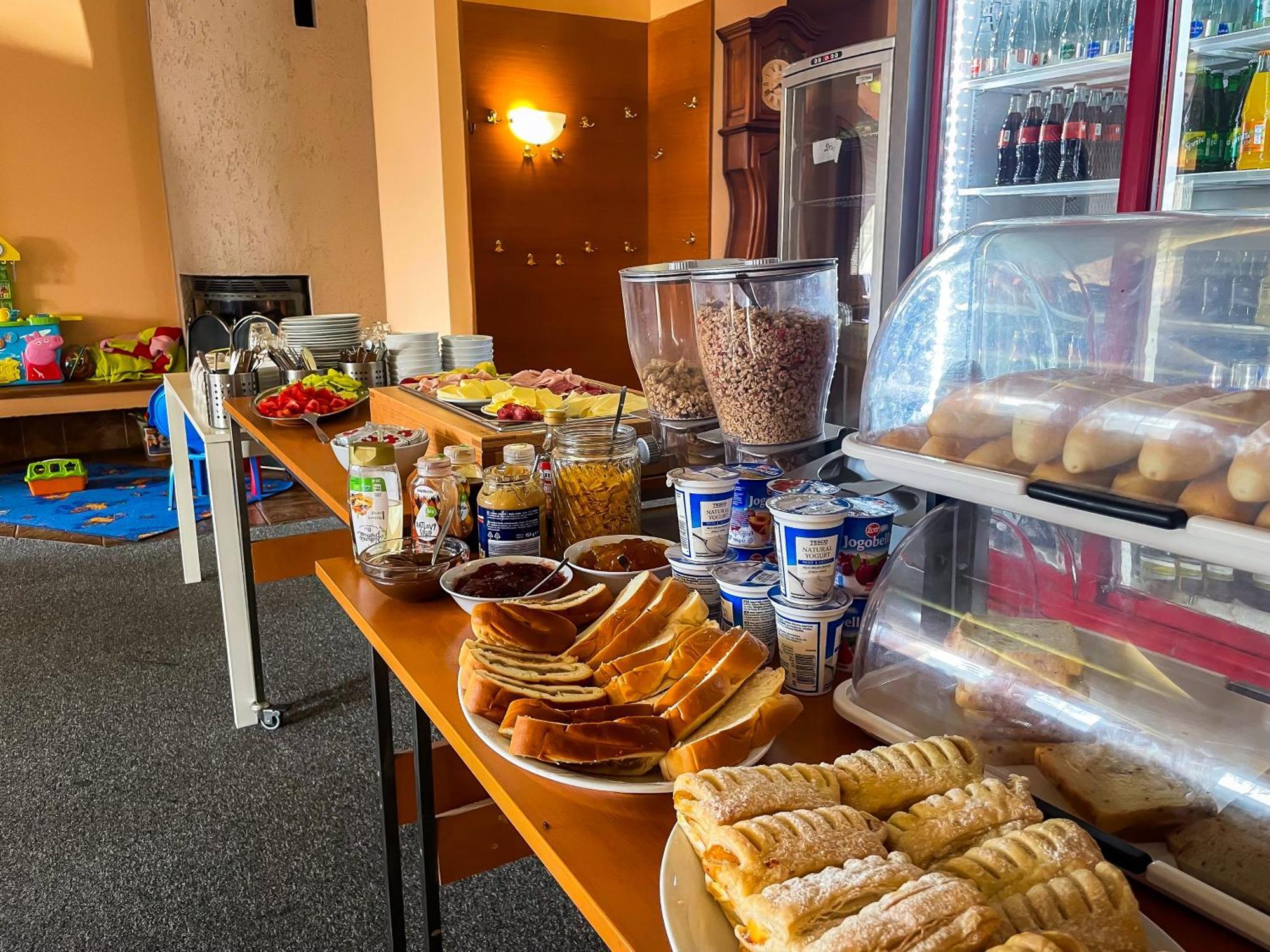 Hotel Aldo Uničov Eksteriør bilde