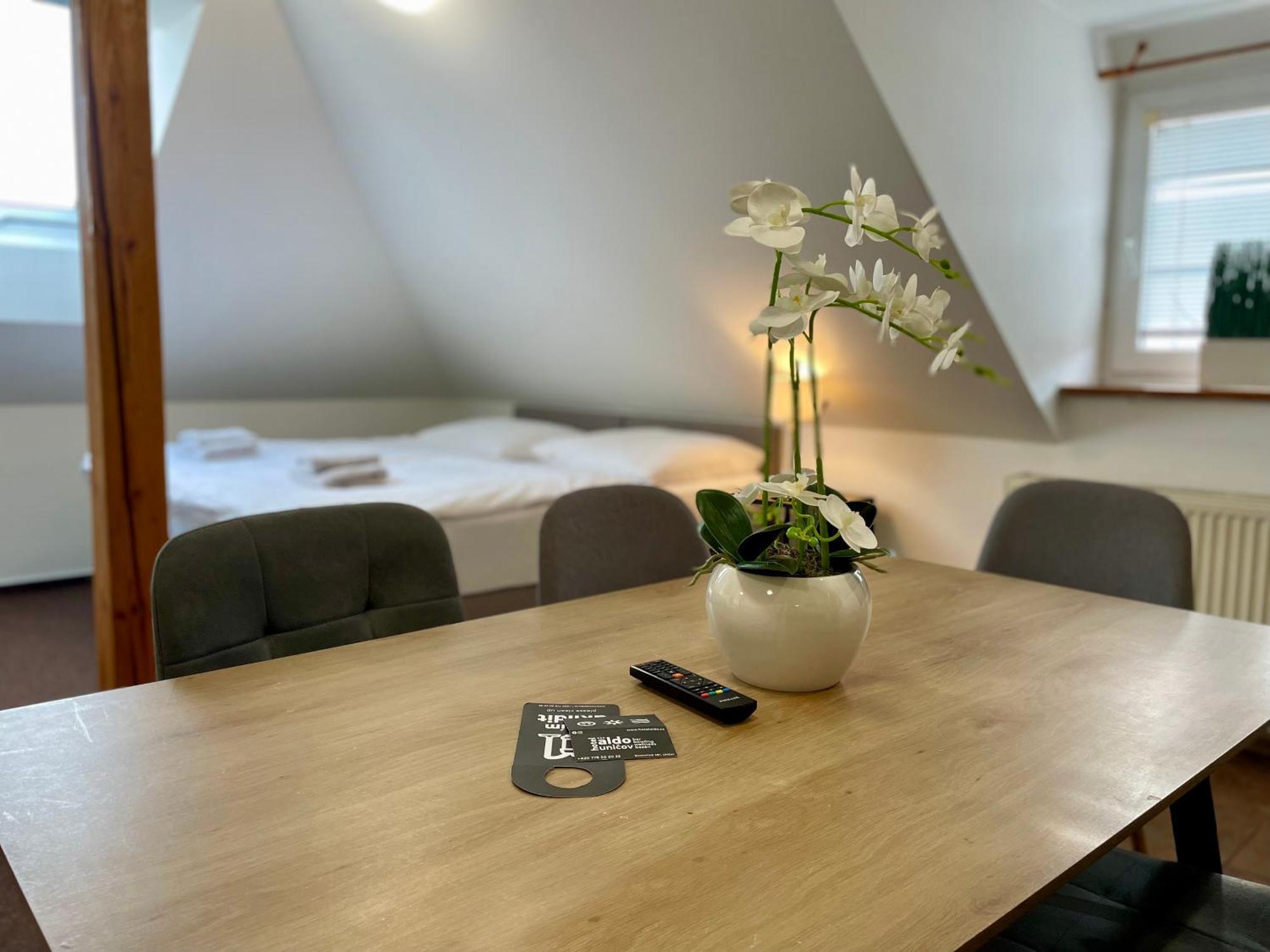 Hotel Aldo Uničov Eksteriør bilde