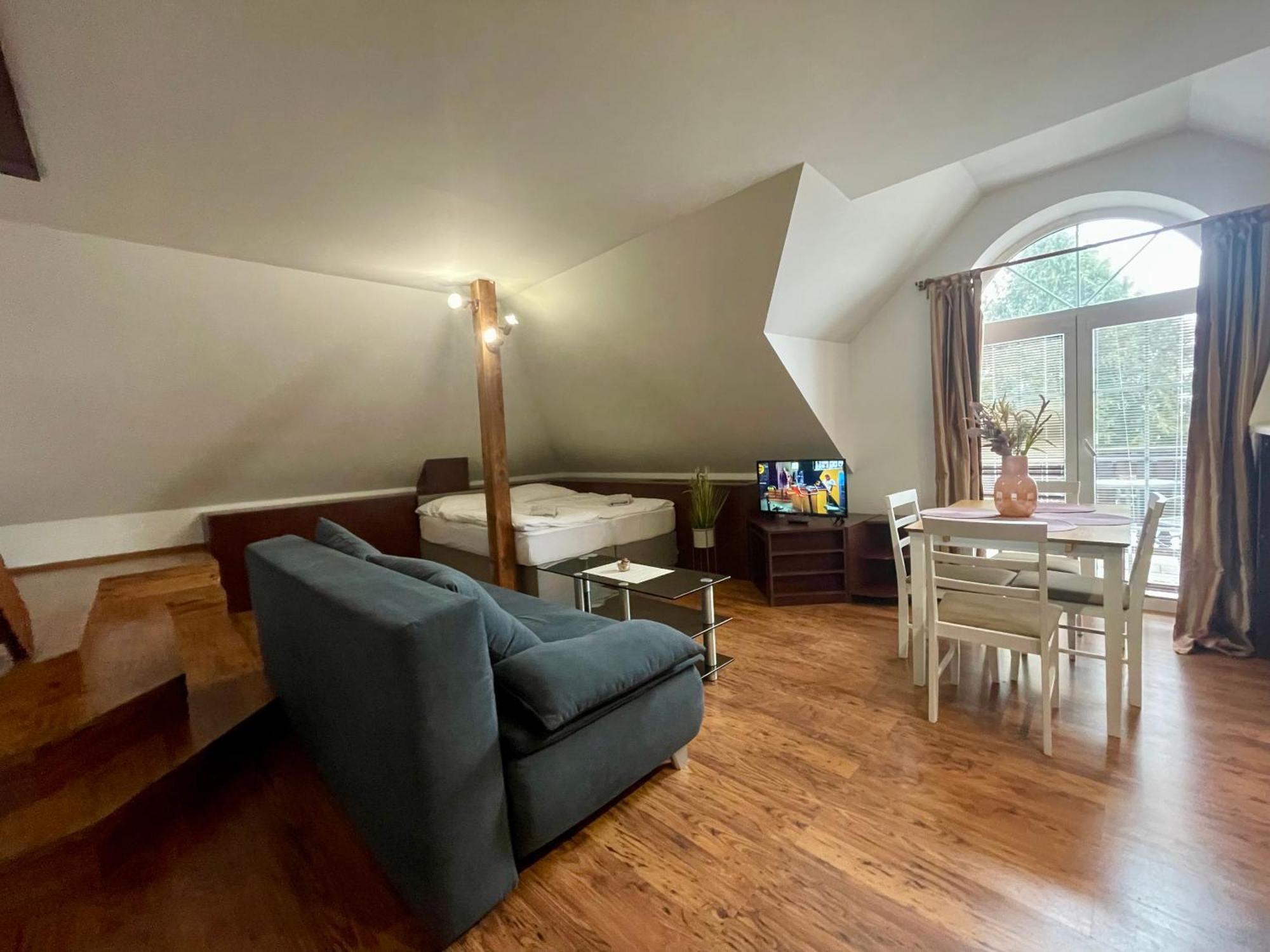 Hotel Aldo Uničov Eksteriør bilde
