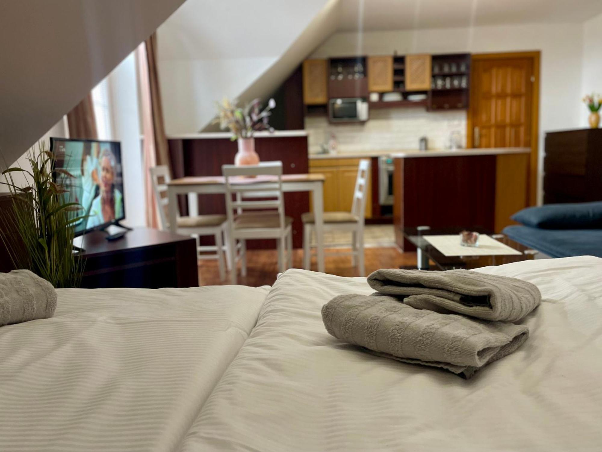 Hotel Aldo Uničov Eksteriør bilde