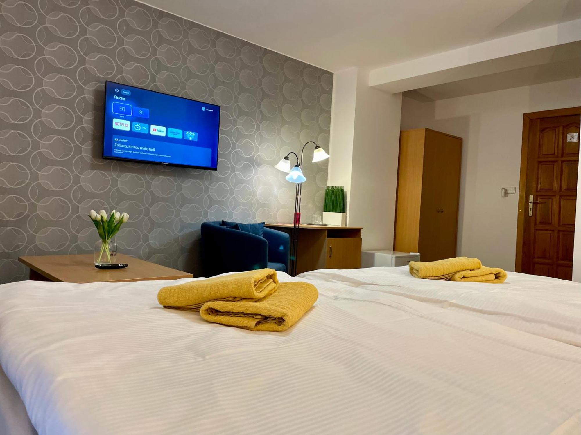 Hotel Aldo Uničov Eksteriør bilde