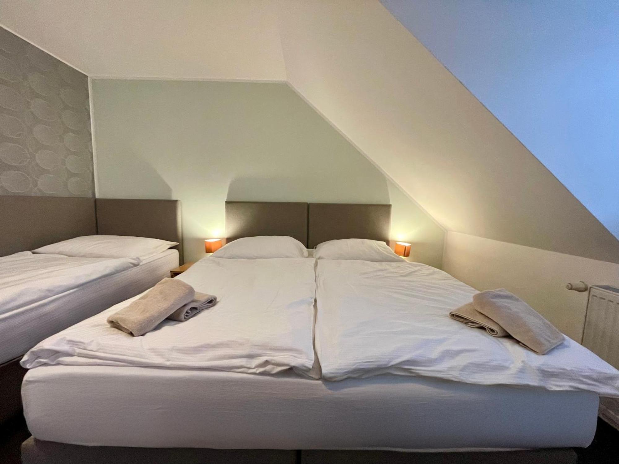 Hotel Aldo Uničov Eksteriør bilde